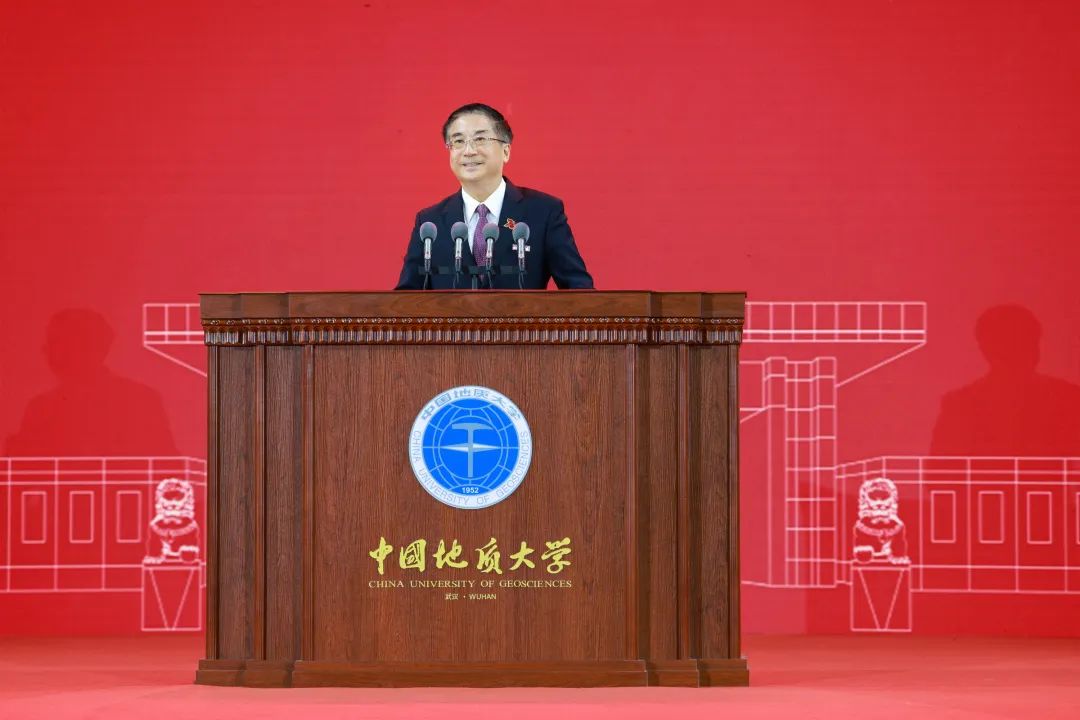 院長王焰新